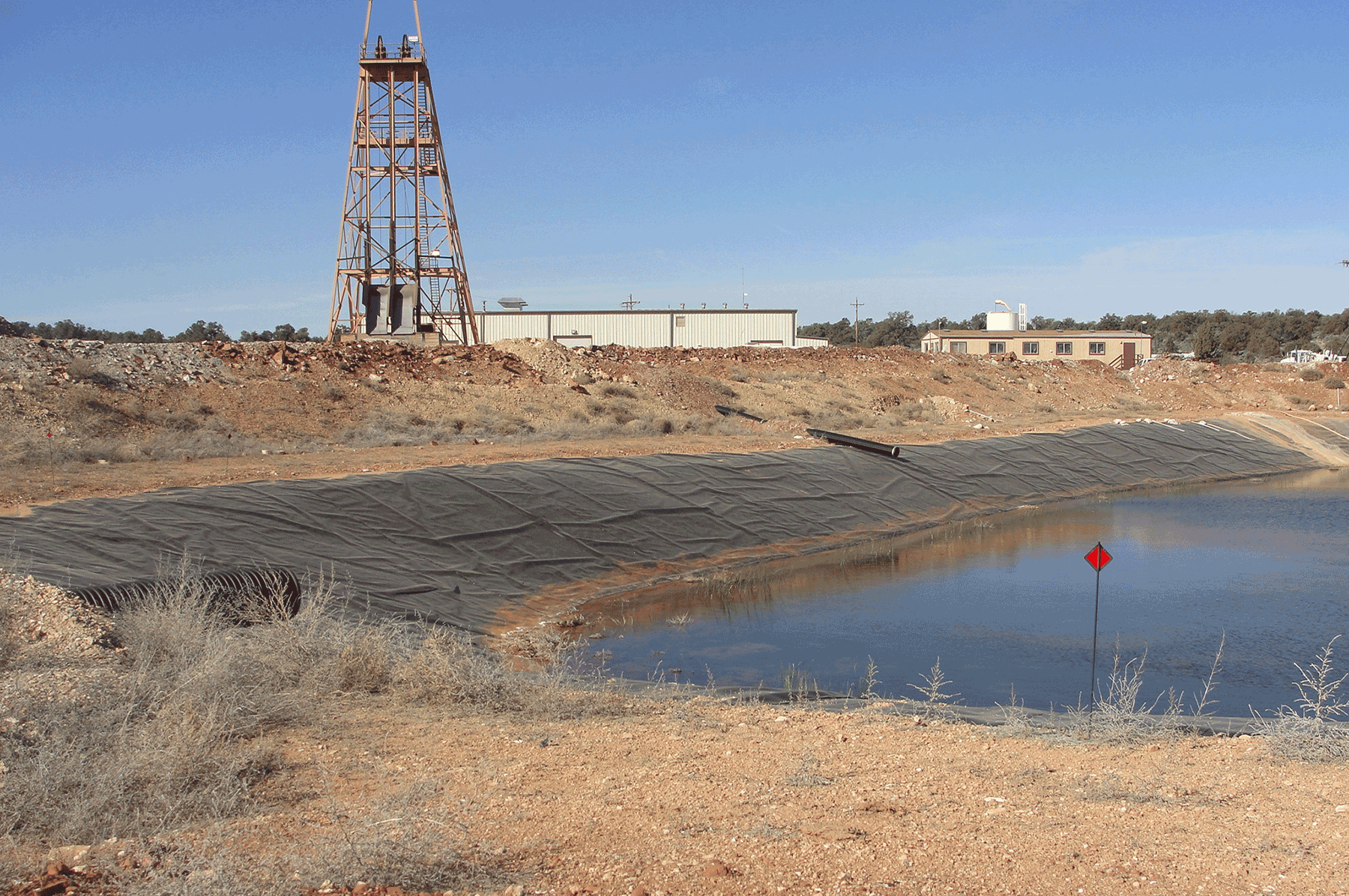  Containment pond and head frame 